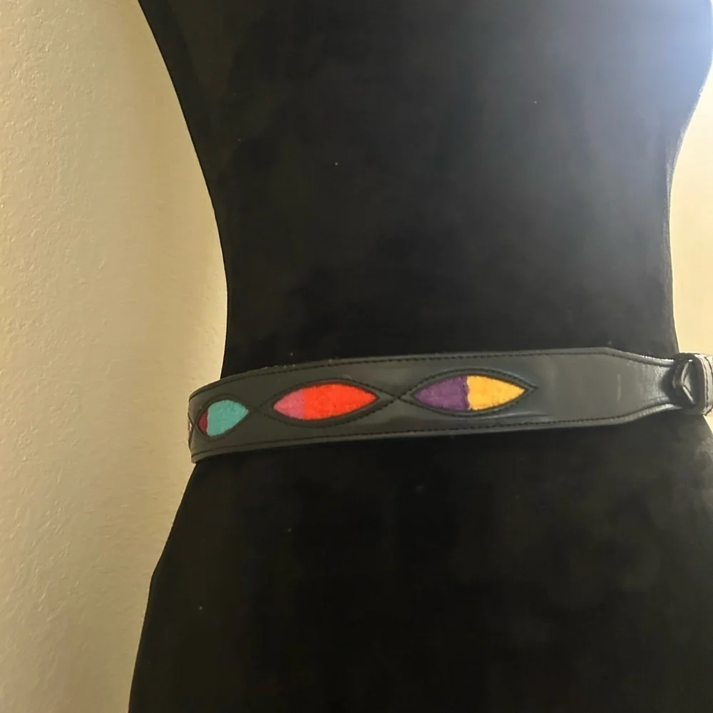 Women's Leather Multicolored Fabric Belt Size Small Silver Buckle Western Circle